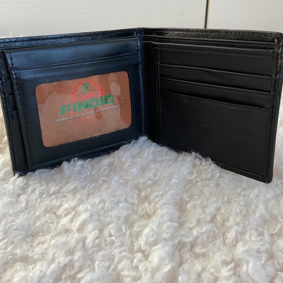 FINDIG Stingray Skin Wallet, NWOT - Picture 3 of 11
